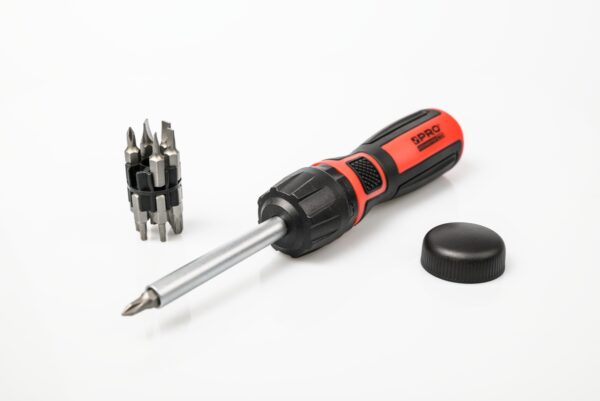 Zestaw wkrętaków z grzechotką 12w1 PRO WZ108 bity