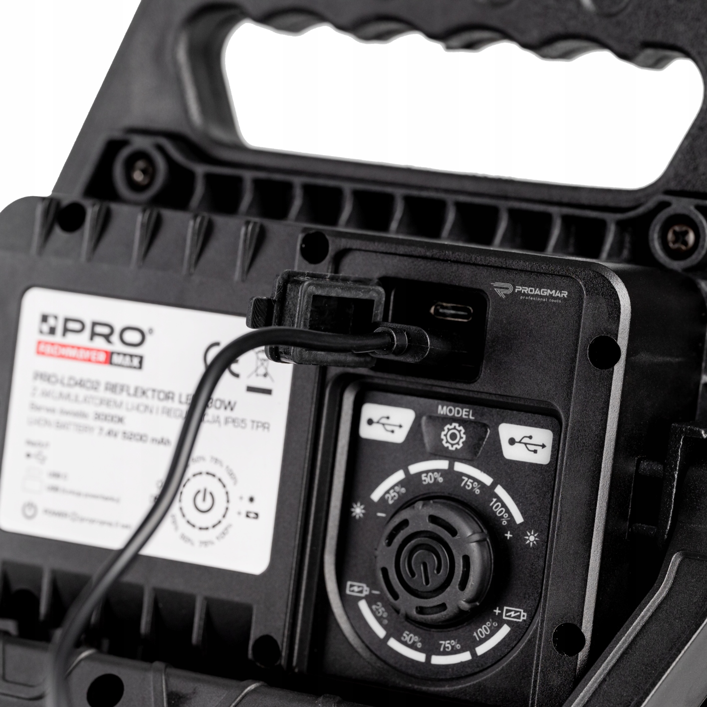 REFLEKTOR LED 30W Z AKUMULATOREM LI-ION I REGULACJĄ JASNOŚCI IP65 TPR