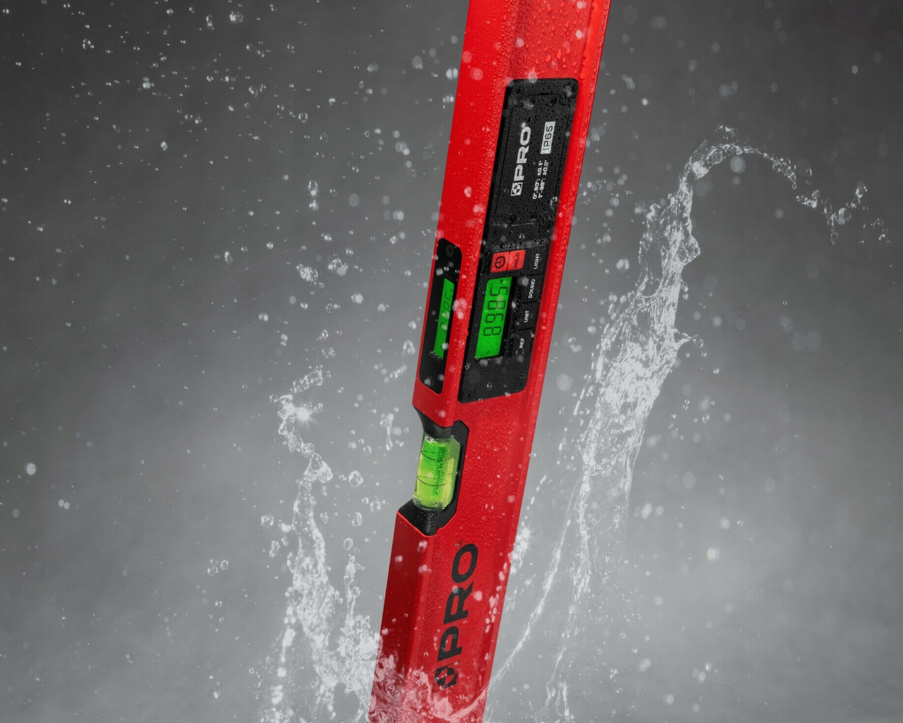 POZIOMNICA ELEKTRONICZNA IP65, PRO900 DIGITAL 60 CM CZERWONA (Z POKROWCEM)